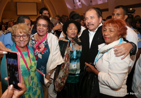 Presidente Daniel con diputados del Parlamento Centroamericano