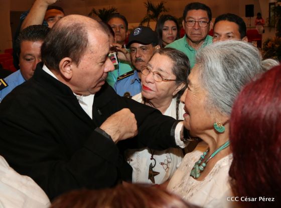 Presidente Daniel con diputados del Parlamento Centroamericano