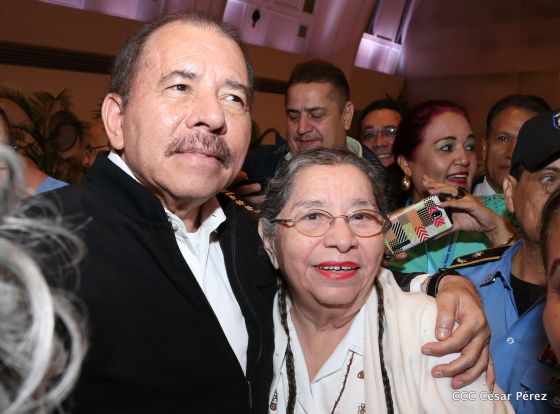 Presidente Daniel con diputados del Parlamento Centroamericano