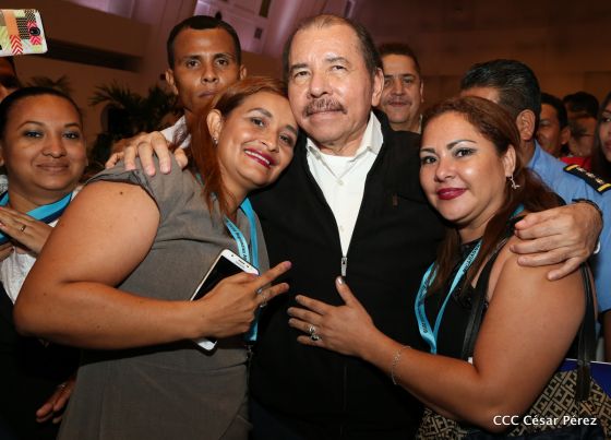 Presidente Daniel con diputados del Parlamento Centroamericano