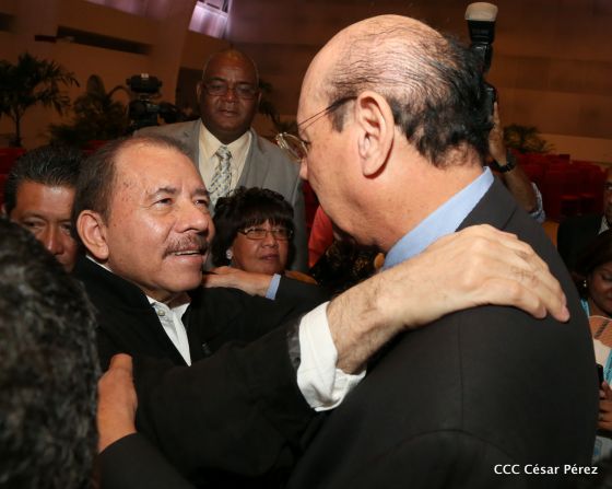 Presidente Daniel con diputados del Parlamento Centroamericano