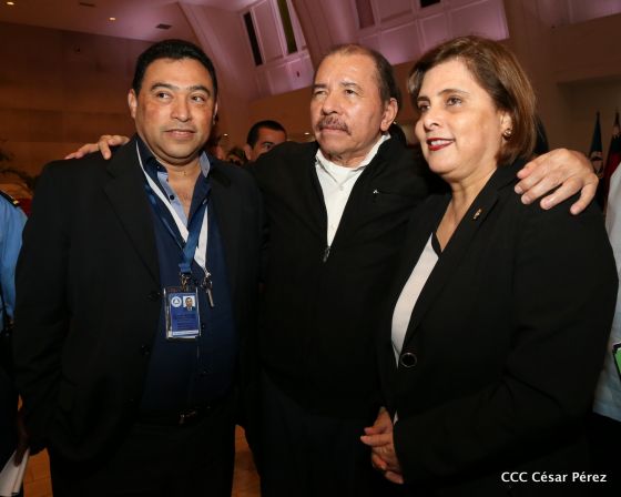 Presidente Daniel con diputados del Parlamento Centroamericano