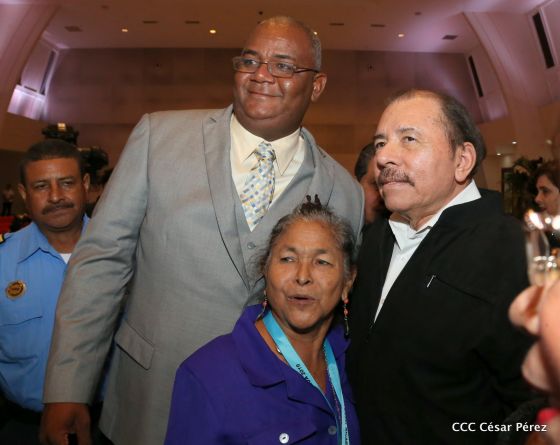 Presidente Daniel con diputados del Parlamento Centroamericano