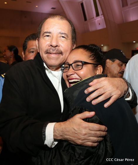 Presidente Daniel con diputados del Parlamento Centroamericano