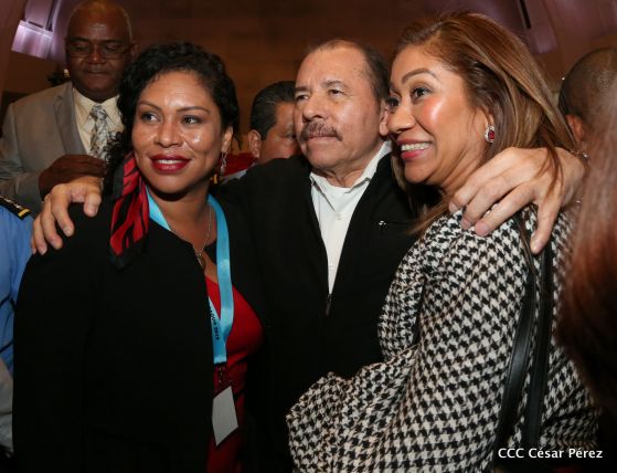 Presidente Daniel con diputados del Parlamento Centroamericano