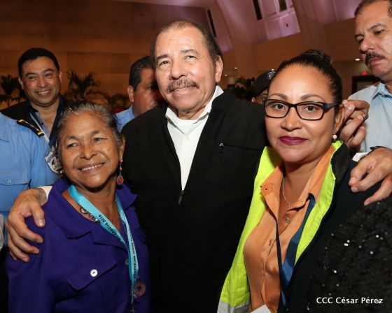 Presidente Daniel con diputados del Parlamento Centroamericano