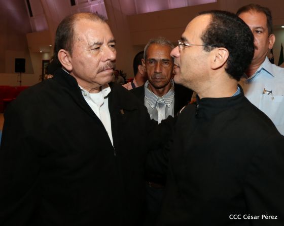 Presidente Daniel con diputados del Parlamento Centroamericano