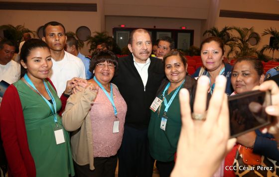 Presidente Daniel con diputados del Parlamento Centroamericano