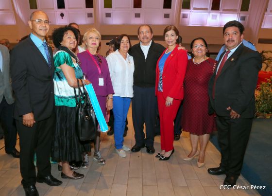 Presidente Daniel con diputados del Parlamento Centroamericano