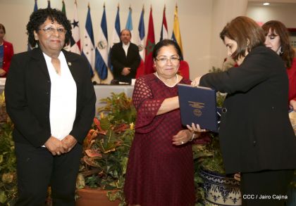 Presidente Daniel con diputados del Parlamento Centroamericano