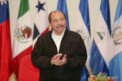 Presidente Daniel con diputados del Parlamento Centroamericano