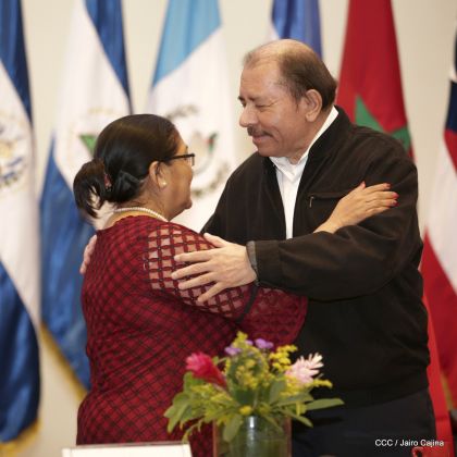 Presidente Daniel con diputados del Parlamento Centroamericano