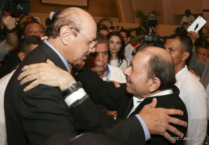 Presidente Daniel con diputados del Parlamento Centroamericano