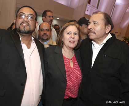 Presidente Daniel con diputados del Parlamento Centroamericano