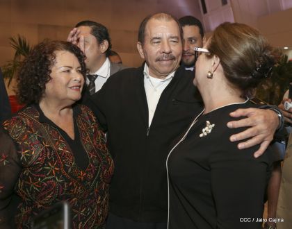 Presidente Daniel con diputados del Parlamento Centroamericano