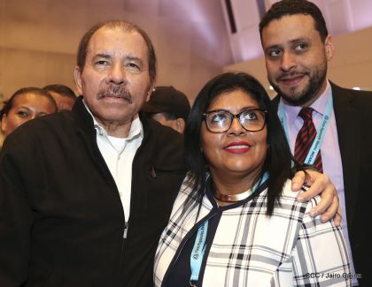 Presidente Daniel con diputados del Parlamento Centroamericano
