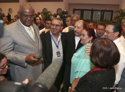 Presidente Daniel con diputados del Parlamento Centroamericano