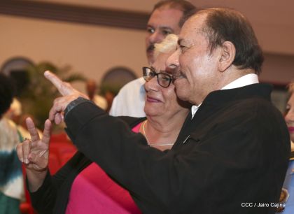 Presidente Daniel con diputados del Parlamento Centroamericano