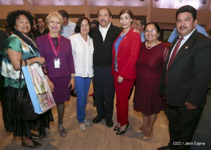Presidente Daniel con diputados del Parlamento Centroamericano