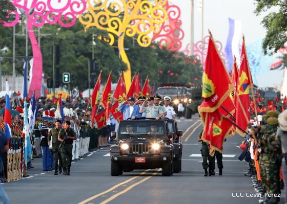 Desfile Militar "Pueblo Ejército"
