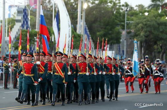 Desfile Militar "Pueblo Ejército"