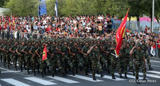 Desfile Militar "Pueblo Ejército"
