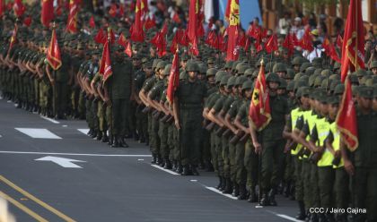 Desfile Militar "Pueblo Ejército"