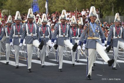 Desfile Militar "Pueblo Ejército"
