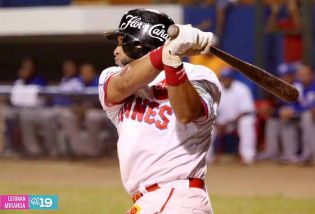 Rivas toma ventaja en semifinal de LNBP