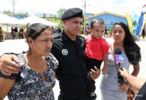 Imponen grados a miembros de la DOEP