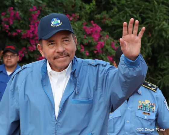 Presidente Daniel Ortega y vicepresidenta Rosario Murillo reciben la Antorcha de la Libertad y la Unidad Centroamericana