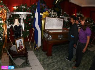 Vela de "La Cachorra" en Funeria Monte de los Olivos