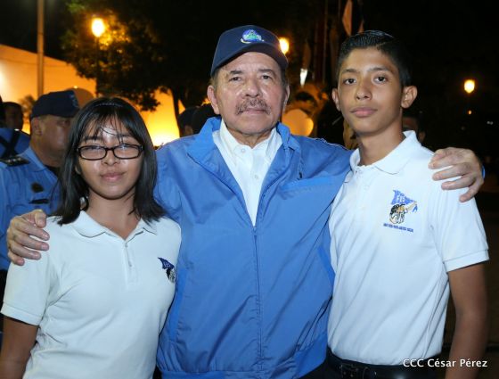 Presidente Daniel Ortega y vicepresidenta Rosario Murillo reciben la Antorcha de la Libertad y la Unidad Centroamericana