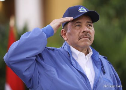 Presidente Daniel Ortega y vicepresidenta Rosario Murillo reciben la Antorcha de la Libertad y la Unidad Centroamericana