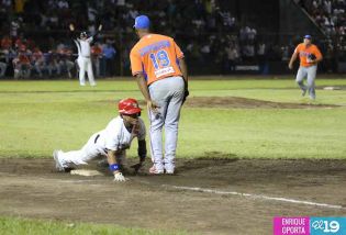 Gigantes a una victoria de la final