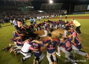 León se corona campeón de la liga Germán Pomares 2019