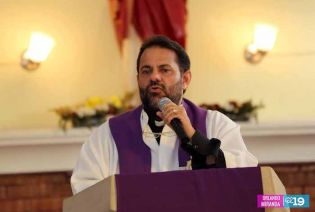 Pueblo da último adiós a "La Cachorra"