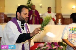 Pueblo da último adiós a "La Cachorra"