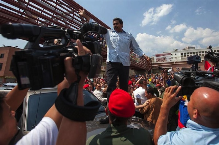 Nicolás Maduro ejerce su derecho al voto