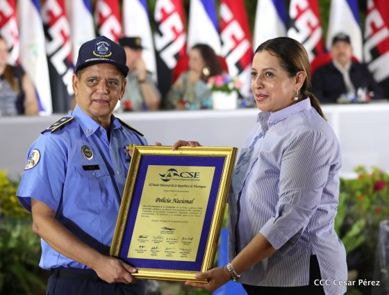 Celebración del 40 Aniversario de la Policía Nacional