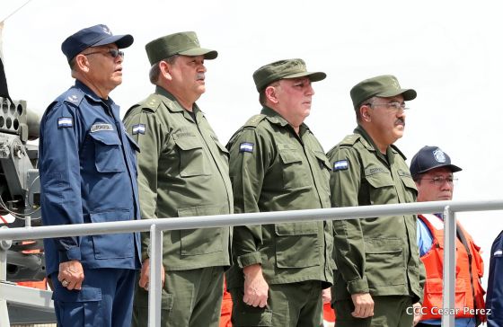  Ejército abandera buques logísticos para misiones en el Pacífico