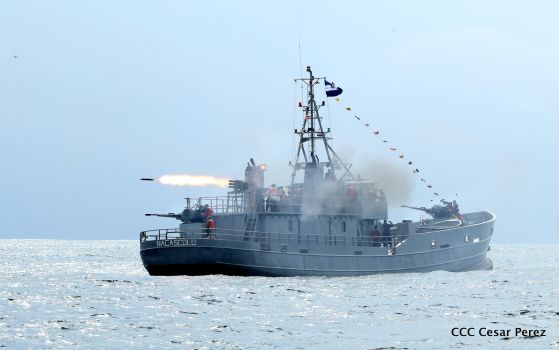  Ejército abandera buques logísticos para misiones en el Pacífico