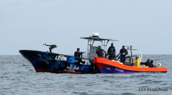  Ejército abandera buques logísticos para misiones en el Pacífico