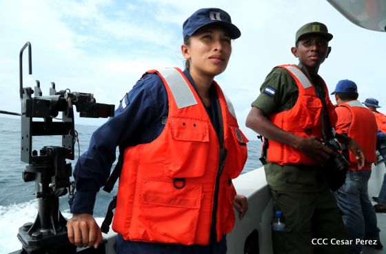  Ejército abandera buques logísticos para misiones en el Pacífico