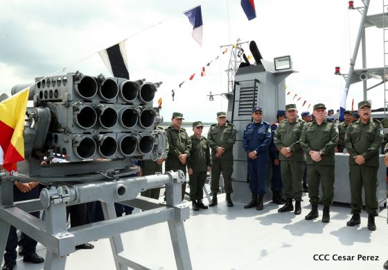  Ejército abandera buques logísticos para misiones en el Pacífico