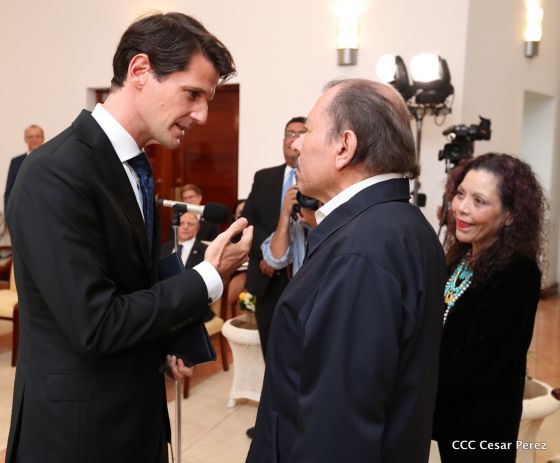 Presidente Daniel Ortega y vicepresidenta Rosario Murillo reciben cartas credenciales de 11 nuevos embajadores