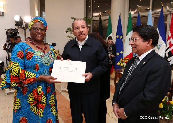 Presidente Daniel Ortega y vicepresidenta Rosario Murillo reciben cartas credenciales de 11 nuevos embajadores