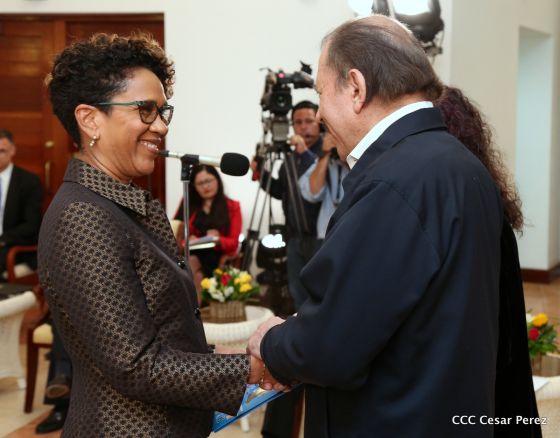 Presidente Daniel Ortega y vicepresidenta Rosario Murillo reciben cartas credenciales de 11 nuevos embajadores