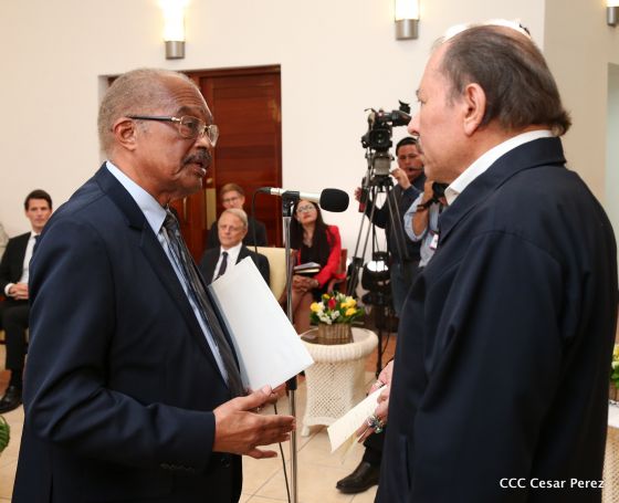 Presidente Daniel Ortega y vicepresidenta Rosario Murillo reciben cartas credenciales de 11 nuevos embajadores