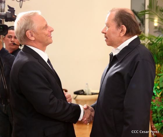 Presidente Daniel Ortega y vicepresidenta Rosario Murillo reciben cartas credenciales de 11 nuevos embajadores